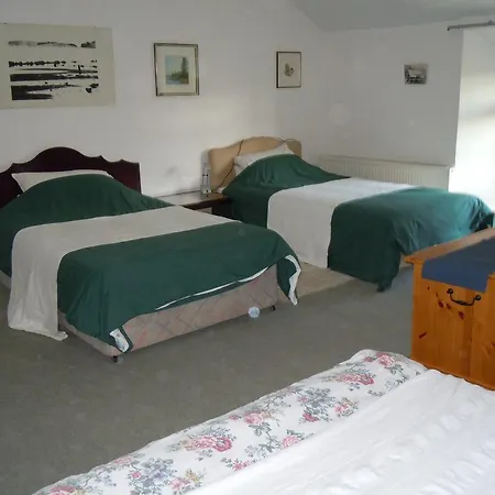 Ross House Equestrian Holidays Lantgård *