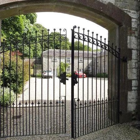 Ross House Equestrian Holidays Mountnugent