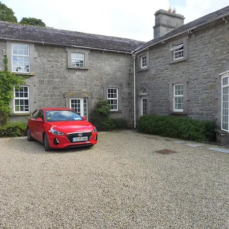 Gospodarstwo agroturystyczne Ross House Equestrian Holidays Mountnugent