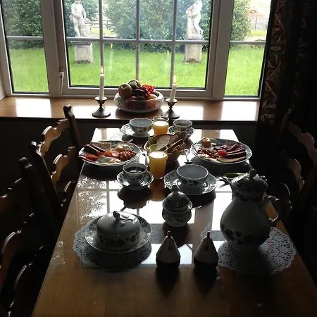 Gospodarstwo agroturystyczne Ross House Equestrian Holidays Mountnugent