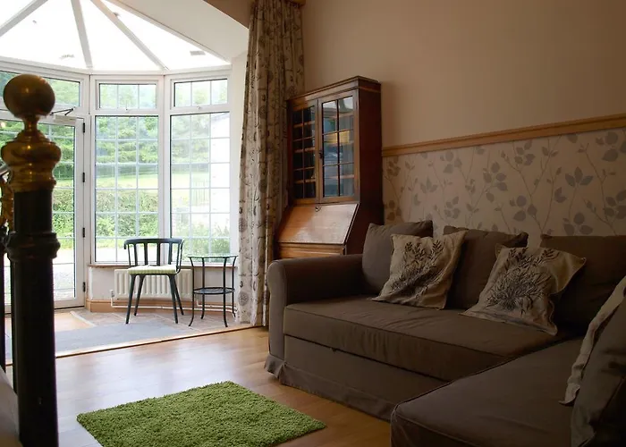 Lantgård Ross House Equestrian Holidays *