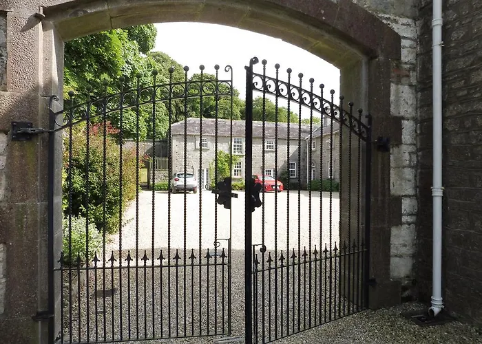 Ross House Equestrian Holidays Mountnugent