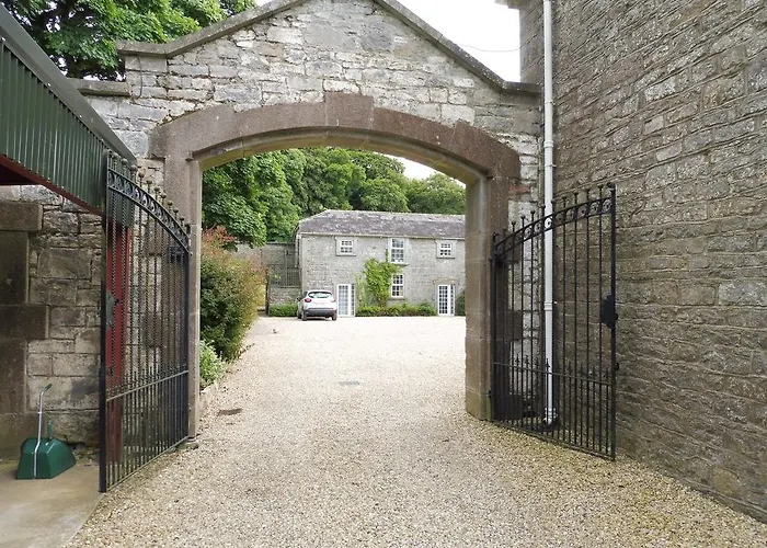 Lantgård Ross House Equestrian Holidays