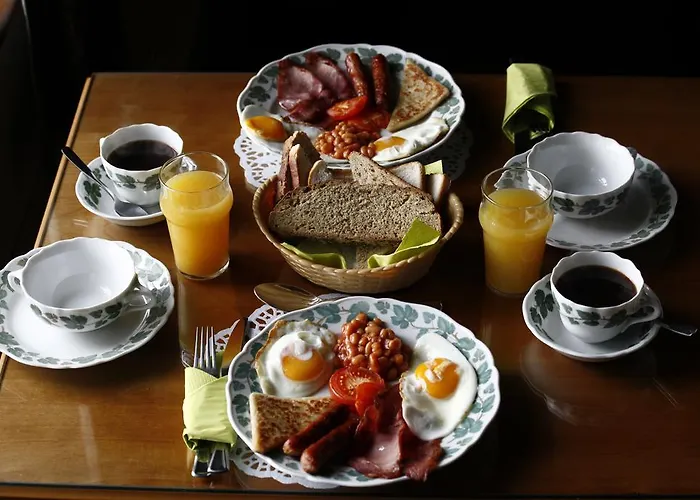 Ross House Equestrian Holidays * Mountnugent